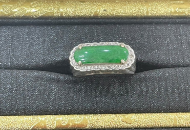 金飾
