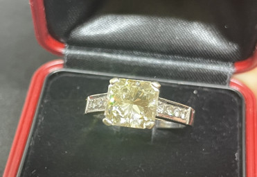 💎 方鑽的璀璨與抉擇 💎